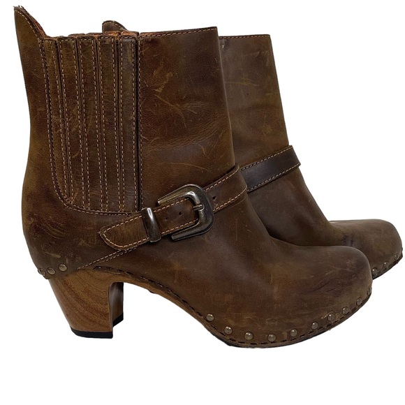 🎉 HP! ❤️ Dansko ‘Rihanna’ Brown Distressed Leather Booties - Picture 9 of 9